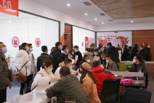 求職者多 好企業(yè)多 簽約率高 蘭州市人才市場(chǎng)迎來招聘旺季