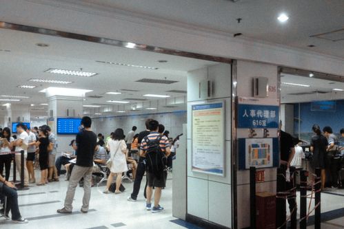 被淘汰的深圳人才市場 交入場費住隔間,看過20年前找工作,就說不出難了