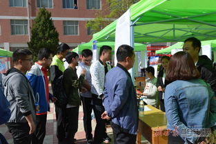 搭建供需平臺(tái) 解決就業(yè)難題2019年全省夏季大型人才招聘會(huì)在省人力資源市場(chǎng)舉辦