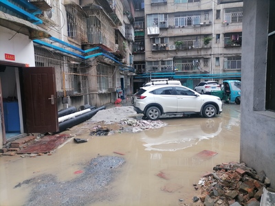 綏寧縣郵政局家屬樓內澇嚴重