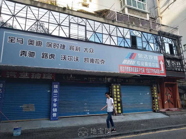 房東直租路邊鋪面對(duì)面人才市場(chǎng)