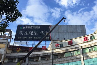 龍巖開(kāi)展大規(guī)模拆除違規(guī)廣告行動(dòng)為城市 洗臉