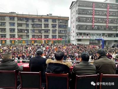 綏寧助力教育發展 90名優秀貧困學子獲73700元獎學金